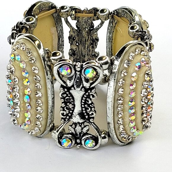 White Crystal Casual Stretch Bracelet - Picture 4 of 11